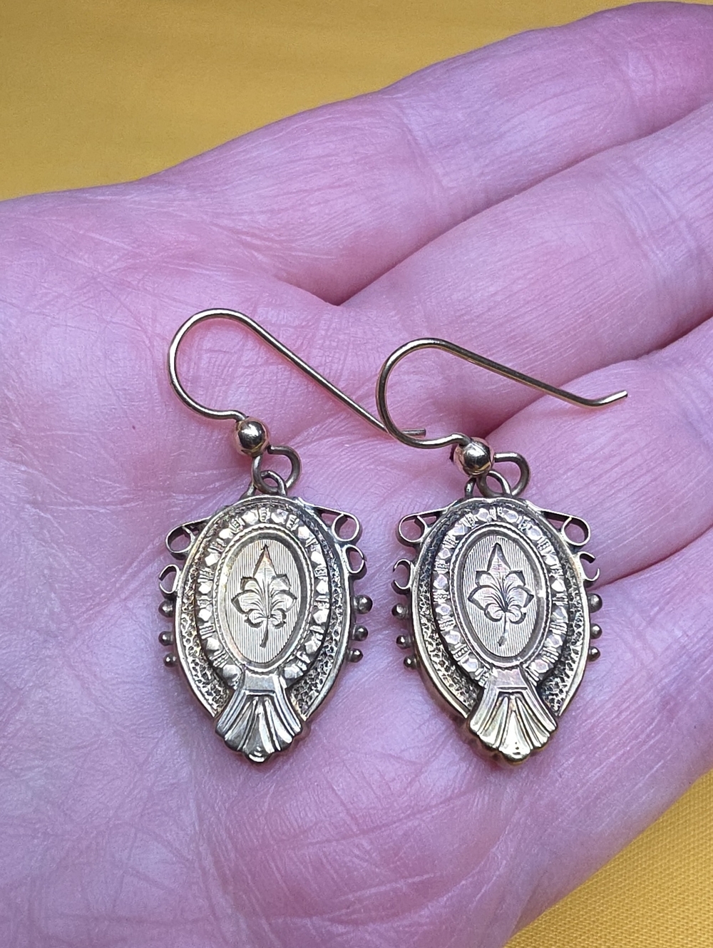 Antique Victorian Aesthetic Movement Brass Ivy Leaf Dangle Earrings c1880 2.23g